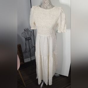 Khol's Elegant Cream Maxi Dress
